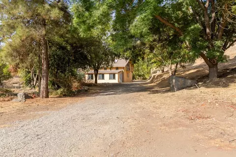 36260 Mistletoe, Squaw Valley, CA 93675 photo 1
