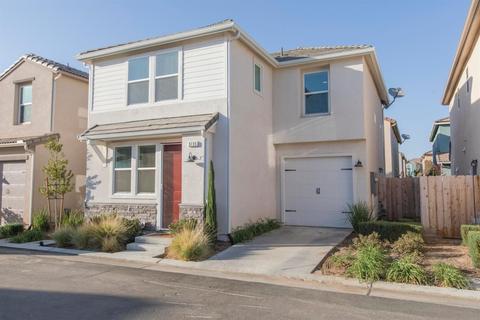 3735 Amity Ln, Clovis, CA 93619 photo 1