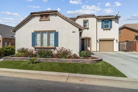 3727 Chessa Ln, Clovis, CA 93619 photo 1