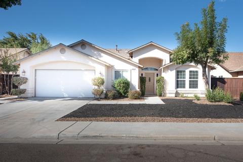 702 Sand Dollar Ct, Madera, CA 93637 photo 1