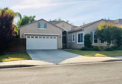 1070 N Coventry Ave, Clovis, CA 93611 photo 1