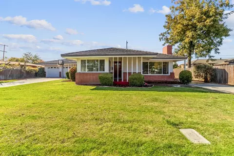 2815 E St, Selma, CA 93662 photo 1
