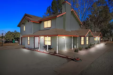 6684 N Highland Ave, Clovis, CA 93619 photo 1