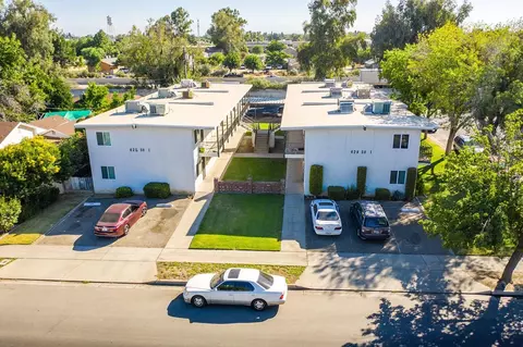 425 S I St, Madera, CA 93637 photo 1