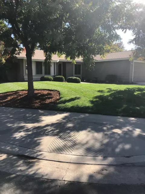 187 N Argyle Ave, Clovis, CA 93612 photo 1