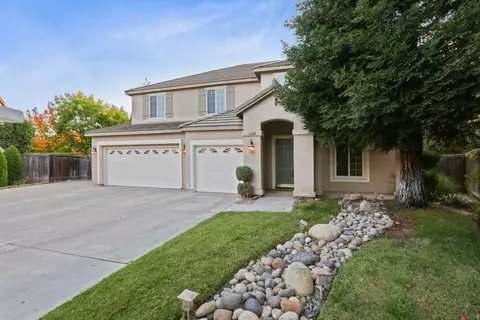 11033 E Crown Rdg, Clovis, CA 93619 photo 1