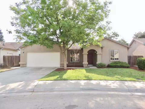 206 Willow Ct, Fowler, CA 93625 photo 1