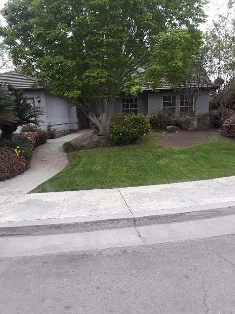 1335 E Vine Ct, Visalia, CA 93292 photo 1