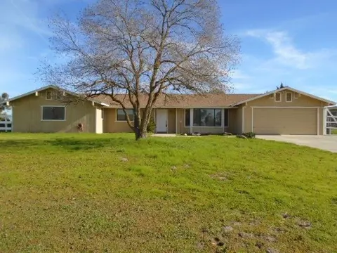 16323 Anaconda Rd, Madera, CA 93636 photo 1
