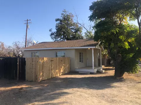 1213 Bend St, Madera, CA 93638 photo 1