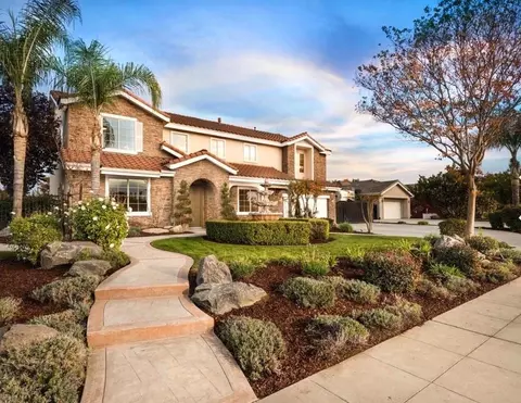 2477 Armstrong Ave, Clovis, CA 93611 photo 1