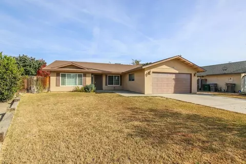 14516 Palm Ct, Kerman, CA 93630 photo 1