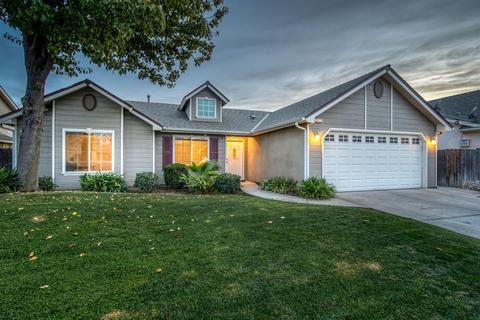 2933 E Christopher Dr, Fresno, CA 93720 photo 1