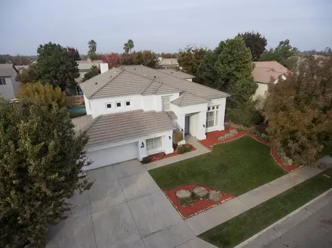 650 Avalon Dr, Lemoore, CA 93245 photo 1