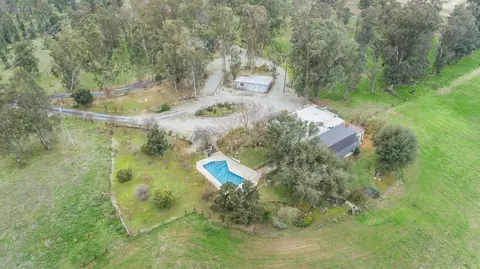 12875 Auberry Rd, Clovis, CA 93619 photo 1