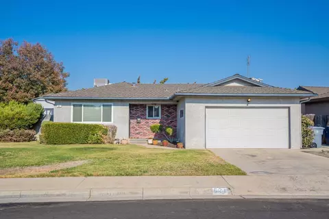 621 W Donner Ave, Clovis, CA 93612 photo 1