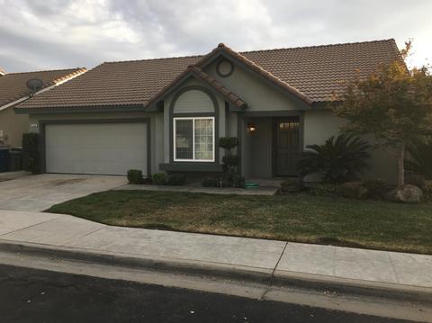 258 W Fallbrook Ave, Clovis, CA 93611 photo 1