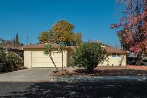 933 W Pat, Clovis, CA 93612 photo 1