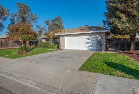 3940 Jasper St, Selma, CA 93662 photo 1