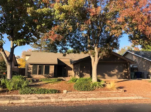 1447 Morris Ave, Clovis, CA 93611 photo 1