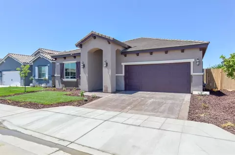 451 Timberline Way S, Madera, CA 93636 photo 1