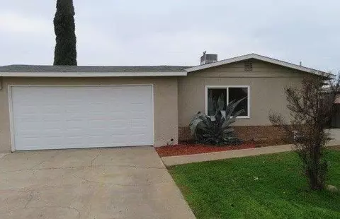 1122 Merced St, Madera, CA 93638 photo 1