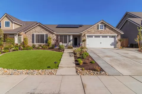 493 Crescent, Madera, CA 93636 photo 1
