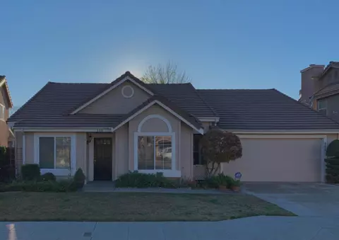 860 N Bush Ave, Clovis, CA 93611 photo 1