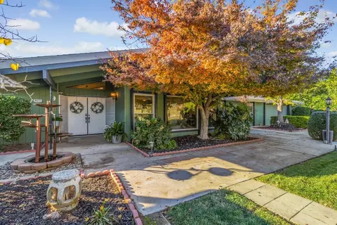 9077 Fowler, Clovis, CA 93619 photo 1