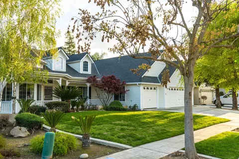 328 W Vermont Ave, Clovis, CA 93619 photo 1