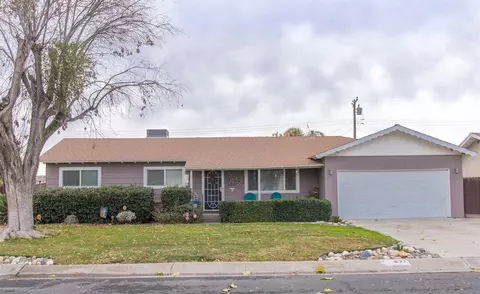 571 Gemini St E, Tulare, CA 93274 photo 1