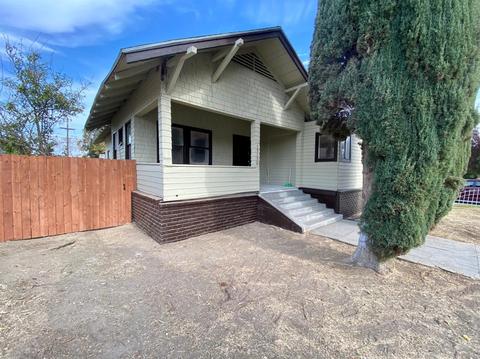 15130 W C St, Kerman, CA 93630 photo 1