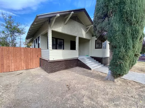 15130 W C St, Kerman, CA 93630 photo 1