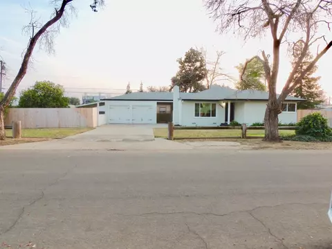 5590 Edith Dr, Fresno, CA 93727 photo 1