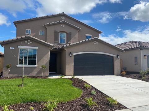 471 Timberline Way S, Madera, CA 93636 photo 1