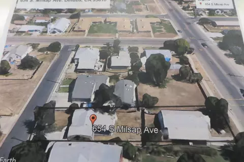 654 S Milsap Ave, Dinuba, CA 93618 photo 1