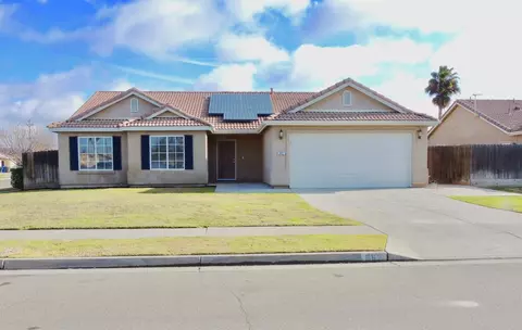 662 Larkspur, Lemoore, CA 93245 photo 1