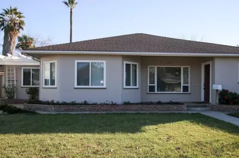 135 E Myrtle Ave, Reedley, CA 93654 photo 1