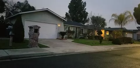 1636 Renn Ave, Clovis, CA 93611 photo 1