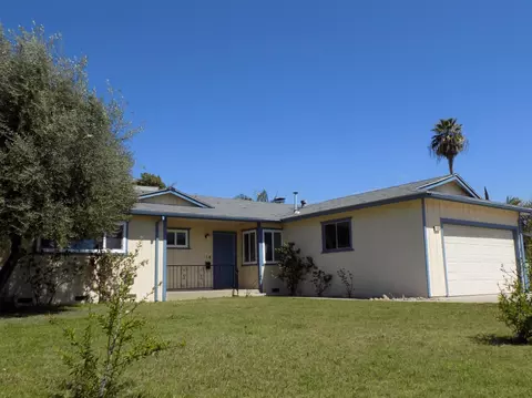 129 W Indianapolis Ave, Clovis, CA 93612 photo 1