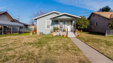 311 N 6th St, Fowler, CA 93625 photo 1