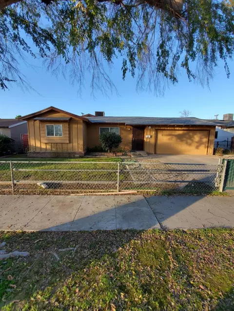 4657 E Hamilton Ave, Fresno, CA 93702 photo 1