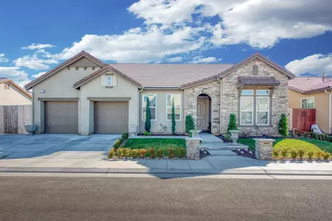 4058 Browning Ave, Clovis, CA 93619 photo 1