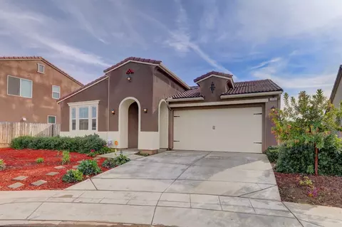3886 Bellaire Ave, Clovis, CA 93619 photo 1