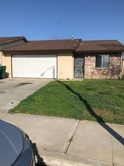 605 Deerwood Dr, Madera, CA 93637 photo 1