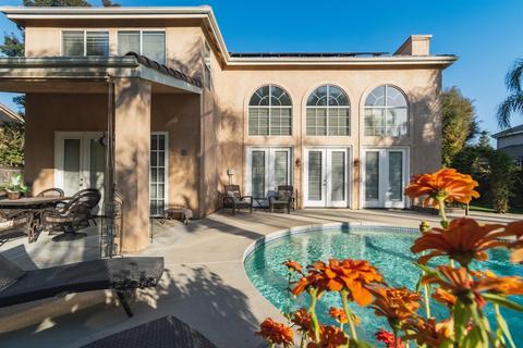 1366 N Cindy Ave, Clovis, CA 93619 photo 1