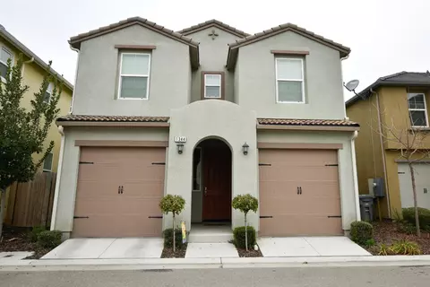 1344 Royalty Way, Clovis, CA 93619 photo 1