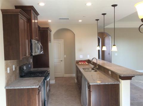 879 Diamante Ln, Madera, CA 93637 photo 1
