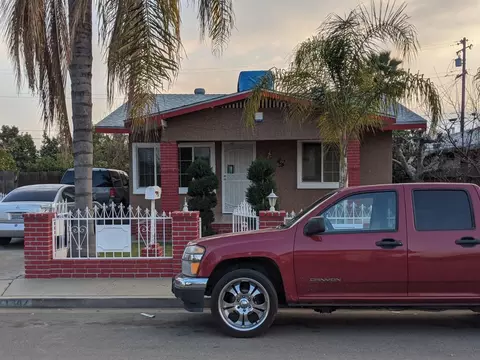 1342 E Whittaker Way, Dinuba, CA 93618 photo 1