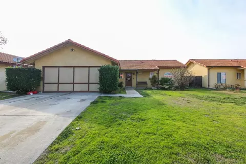 209 Valle De Paz Ave, Firebaugh, CA 93622 photo 1